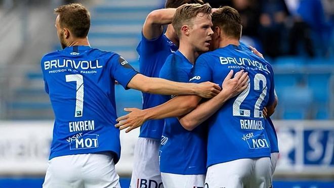 当场比赛的 当场比赛的